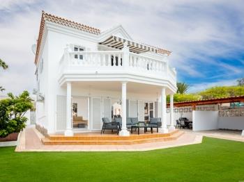 Exclusive Villa Olivia with Private Heated Pool